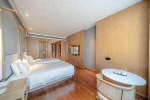 Superior Twin Room, City View