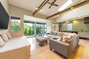 TV - For 3 people With openair bath Premium villa  / North Dublin Yamanashi (North Dublin)