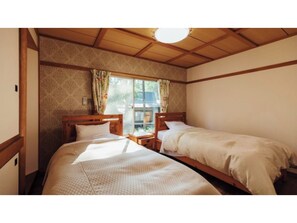 Desk, free WiFi, bed sheets - For 5 people With openair bath Deluxe cottage / North Dublin Yamanashi (North Dublin)