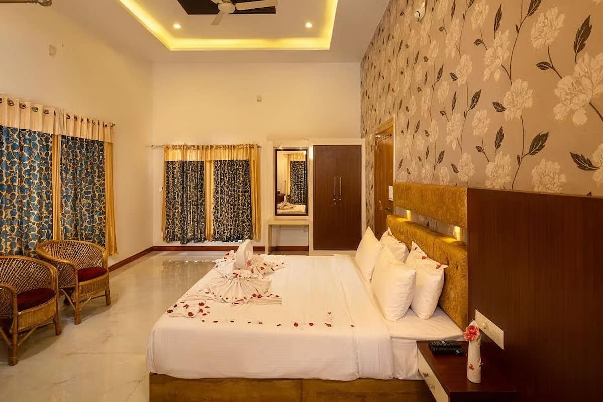 Premium Double Room | Free WiFi, bed sheets