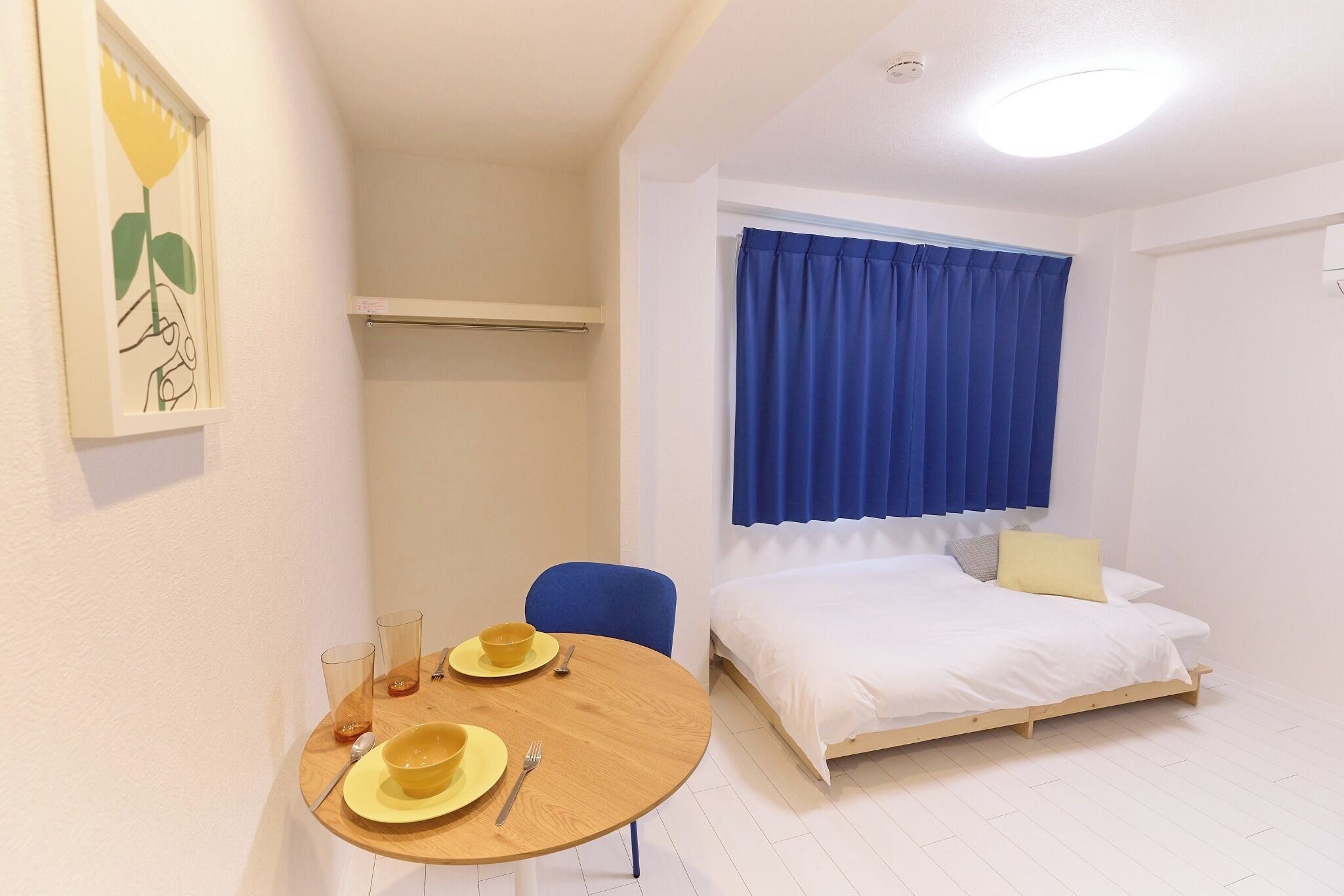 Free WiFi, bed sheets