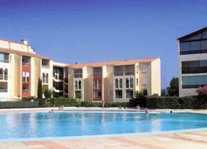 Outdoor pool - Beautiful 2-room apartment, air conditioning, swimming pool, private parking... (Fréjus)