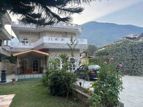 Exterior - White House By Kulut (Mohal)