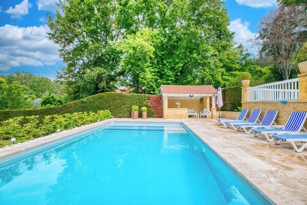 Piscine extérieure