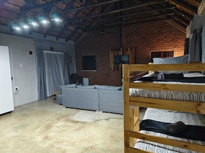 1 bedroom, WiFi, bed sheets
