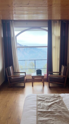 Schreibtisch, kostenloses WLAN