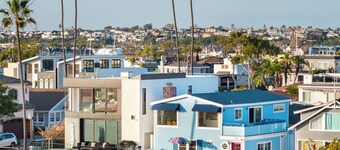 Beachfront Balboa Peninsula Escape + Direct Ocean Views | Oceanfront Atelier