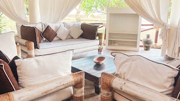 Tweepersoonskamer, uitzicht op tuin | Interieur