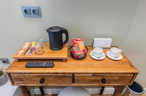 Egyptian cotton sheets, premium bedding, down duvets, minibar