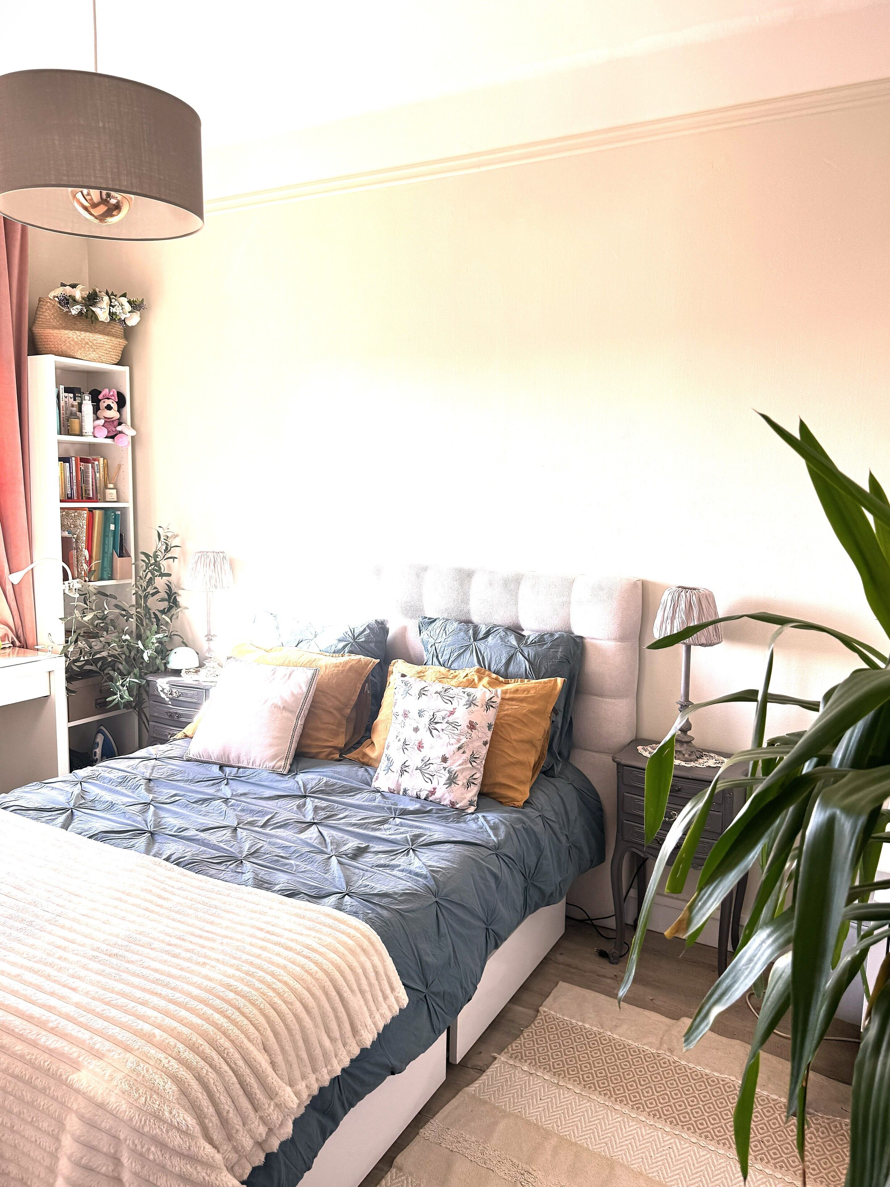 2 slaapkamers, een strijkplank/strijkijzer, beddengoed