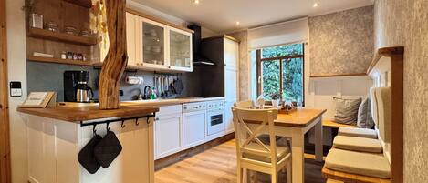 Réfrigérateur, four, plaque de cuisson, lave-vaisselle