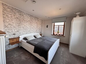 3 chambres, fer et planche Ă repasser, lit parapluie, Wi-Fi gratuit