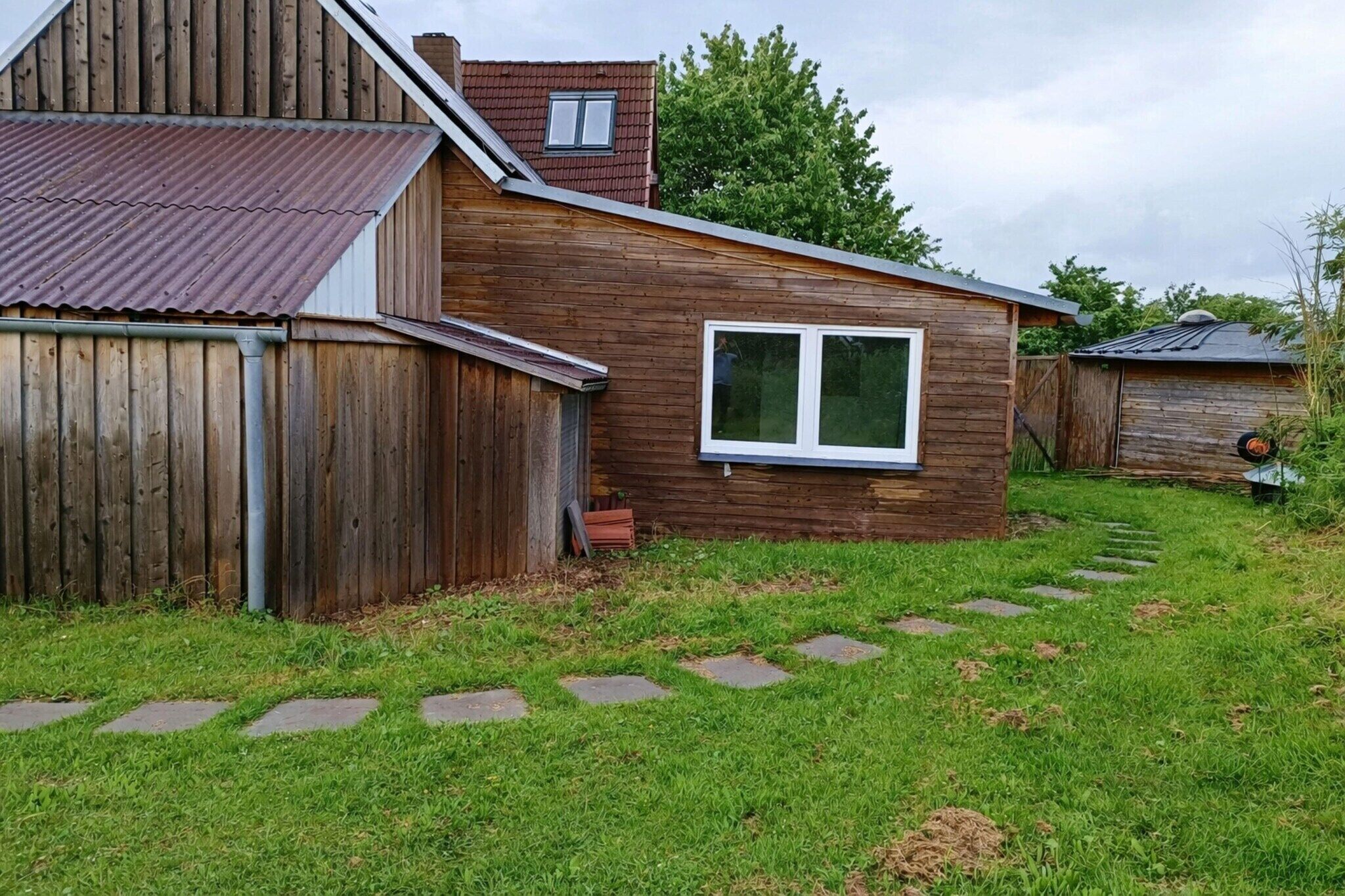 Außenseite Ferienhaus [Sommer]