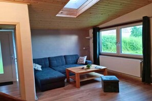 Smart TV - Nachhaltiges Ferienhaus in Steinheim (Steinheim)