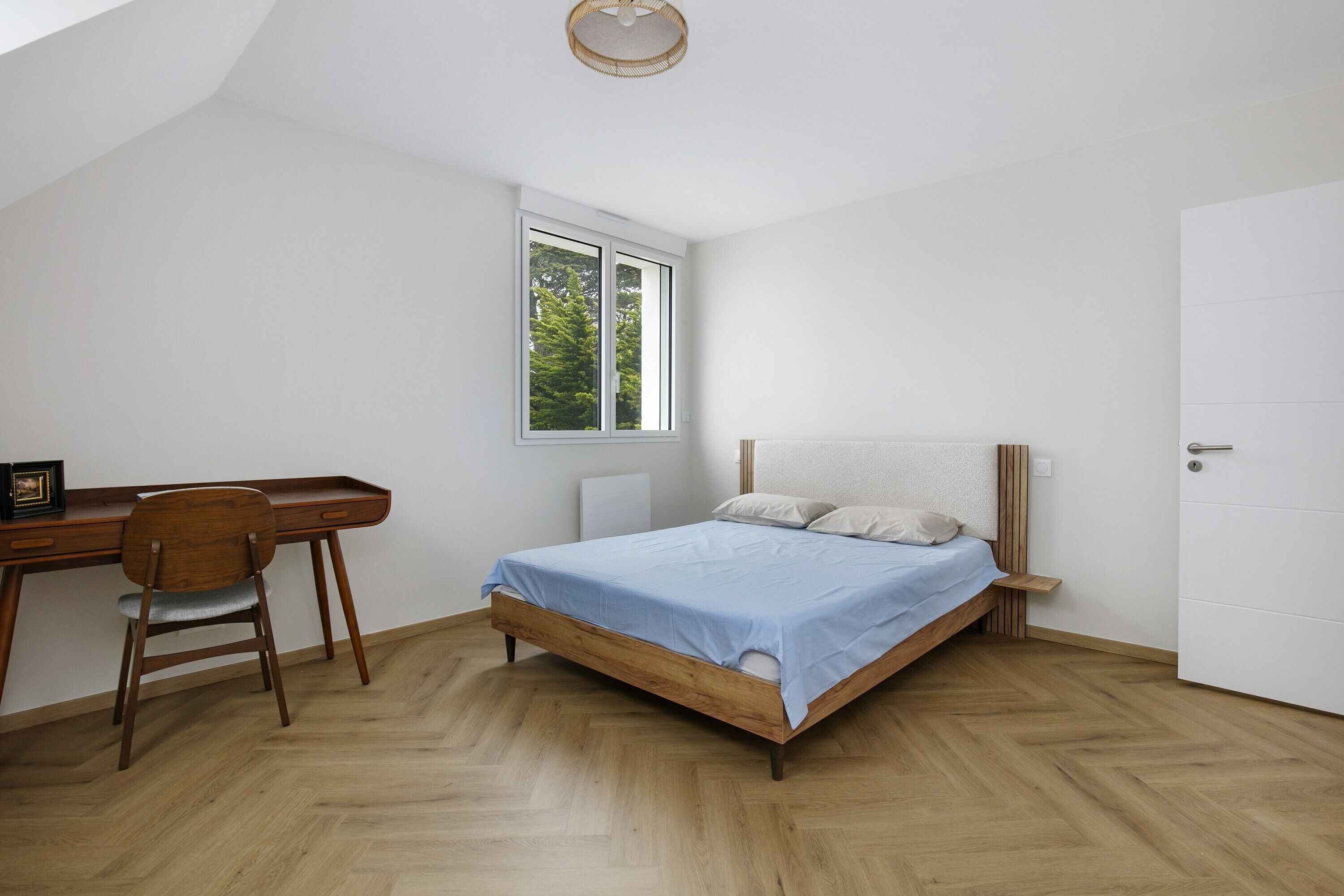 4 bedrooms, iron/ironing board, WiFi