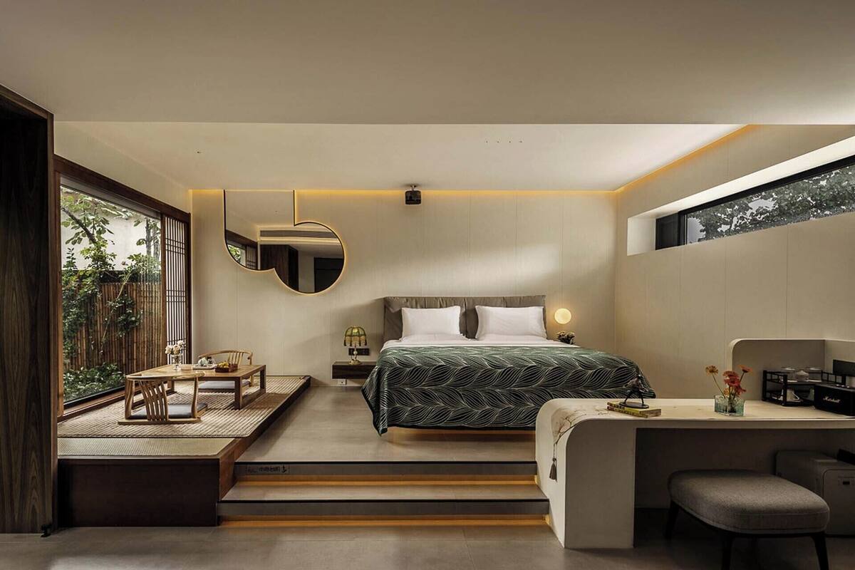 Habitación romántica doble | Cortinas opacas, sistema de insonorización, wifi gratis y ropa de cama