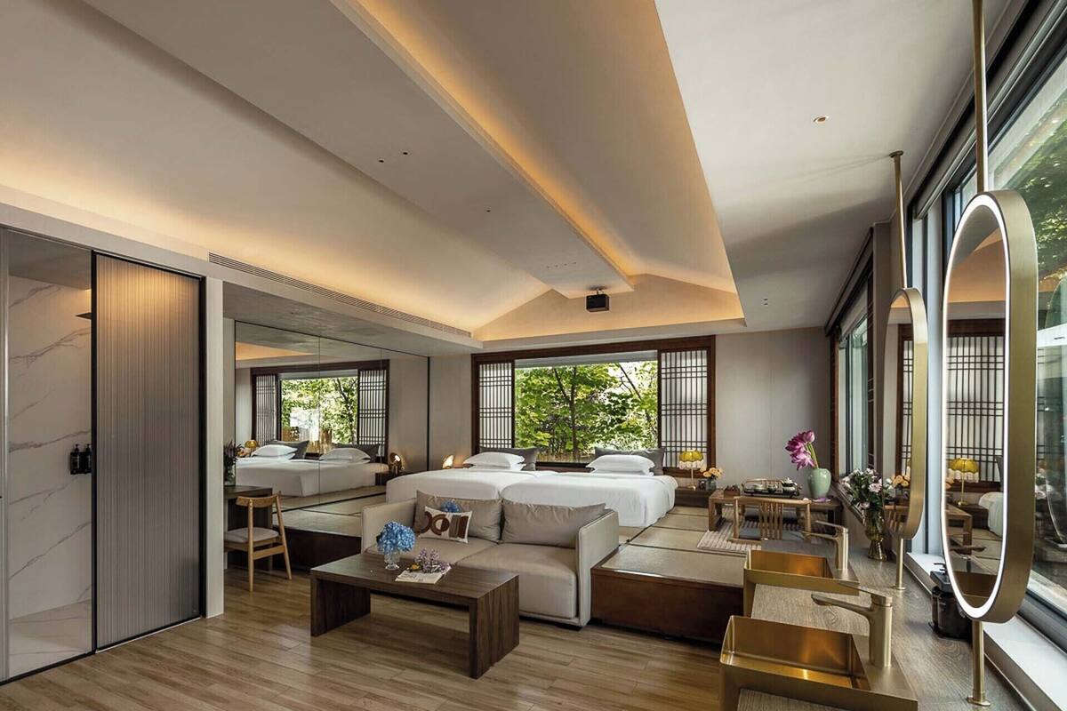 Luxury Twin Room | Blackout drapes, soundproofing, free WiFi, bed sheets