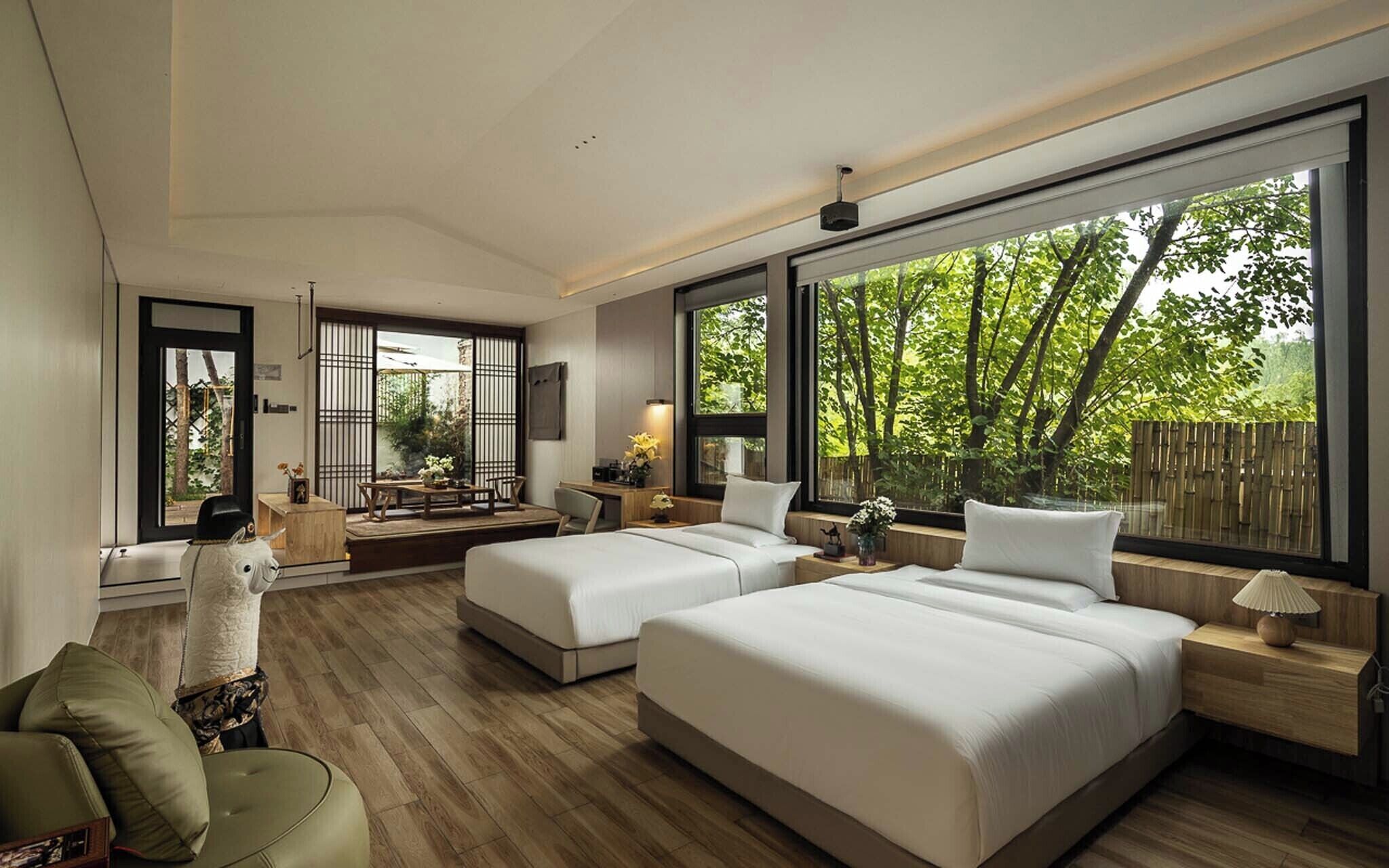 Habitación clásica con 2 camas individuales | Cortinas opacas, sistema de insonorización, wifi gratis y ropa de cama