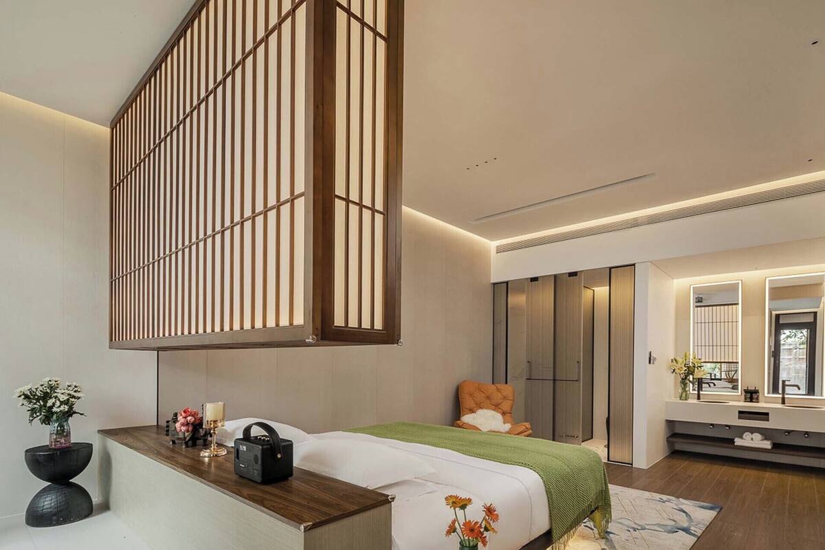 Habitación sénior doble | Cortinas opacas, sistema de insonorización, wifi gratis y ropa de cama