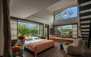 Traditional Duplex, Courtyard View