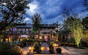 Exterior - Beijing Nanshan Yanyu Song Hot Spring Holiday Homestay (Beijing)