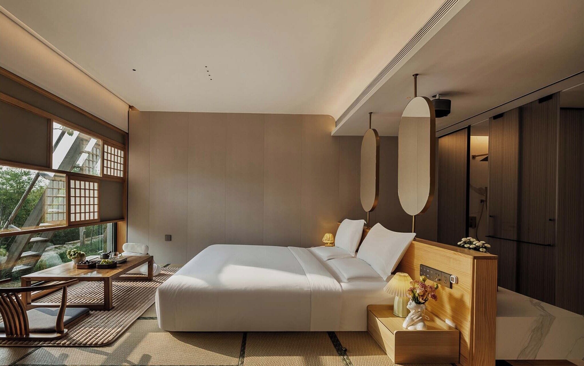 Habitación City doble | Cortinas opacas, sistema de insonorización, wifi gratis y ropa de cama