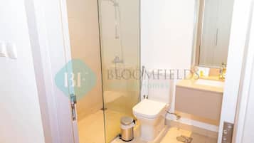 Apartment, Balcony, Park View | Bathroom