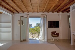 6 bedrooms, iron/ironing board, WiFi - Scorpios Dream By Bestofmikonos Country House with Private Pool, Wi-Fi & Air Conditioning (Mykonos)