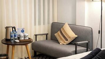 Deluxe-Doppelzimmer | Pillowtop-Betten, Schreibtisch, kostenloses WLAN, Bettwäsche