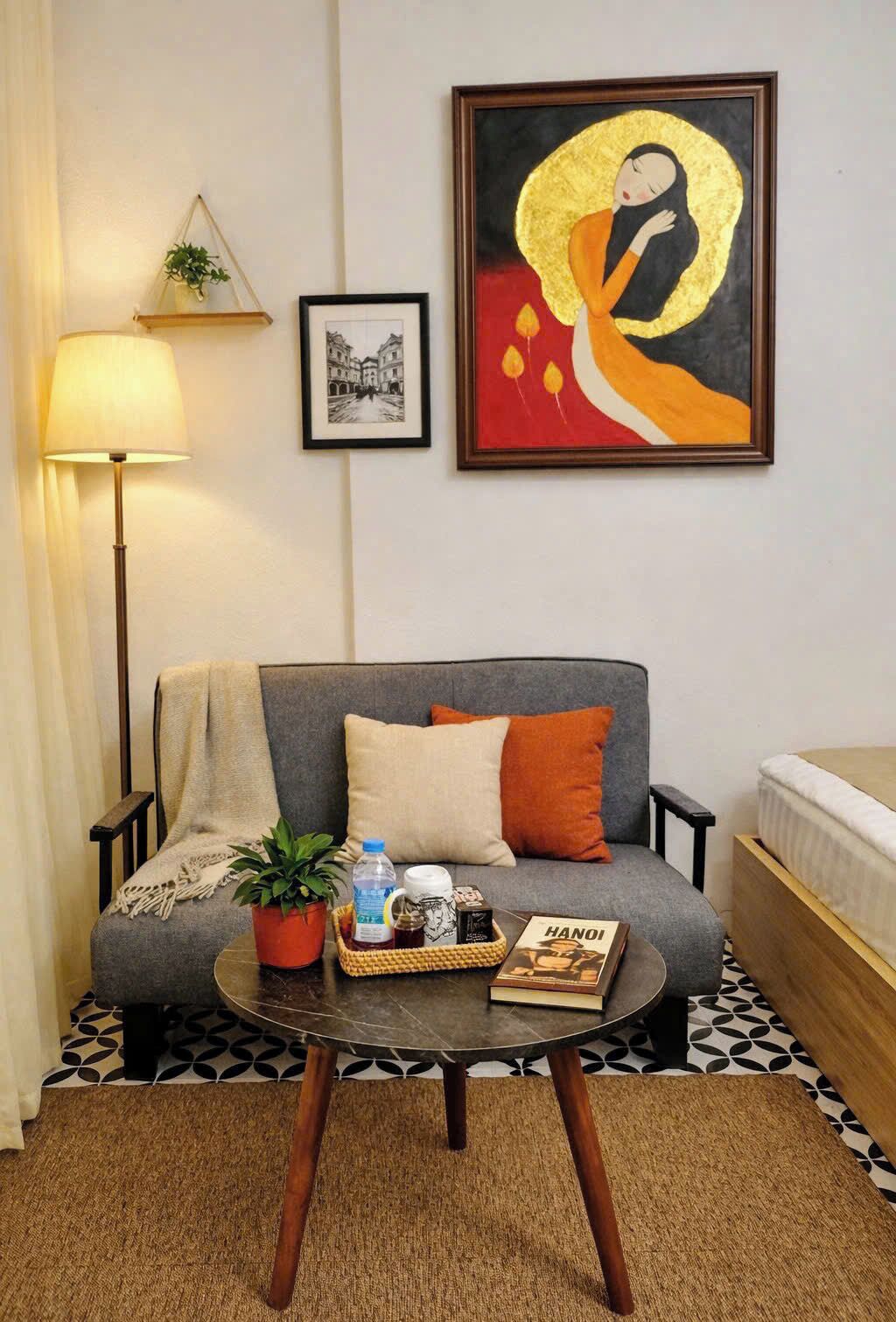 Pillowtop-patjalliset sängyt, työpöytä, ilmainen Wi-Fi, vuodevaatteet