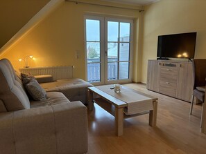 TV, ping pong - Jacobihof - Strandhafer - 3-room apartment close to the beach in a quiet cul-de-sac location (Dahme)