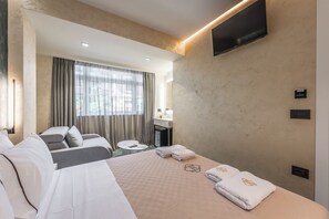 Iron/ironing board, free WiFi, bed sheets - 200 meters to the main square near everything  supermarket near us 24/7 open (Tiranë)