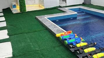 Family Room, Balcony, City View | Pool