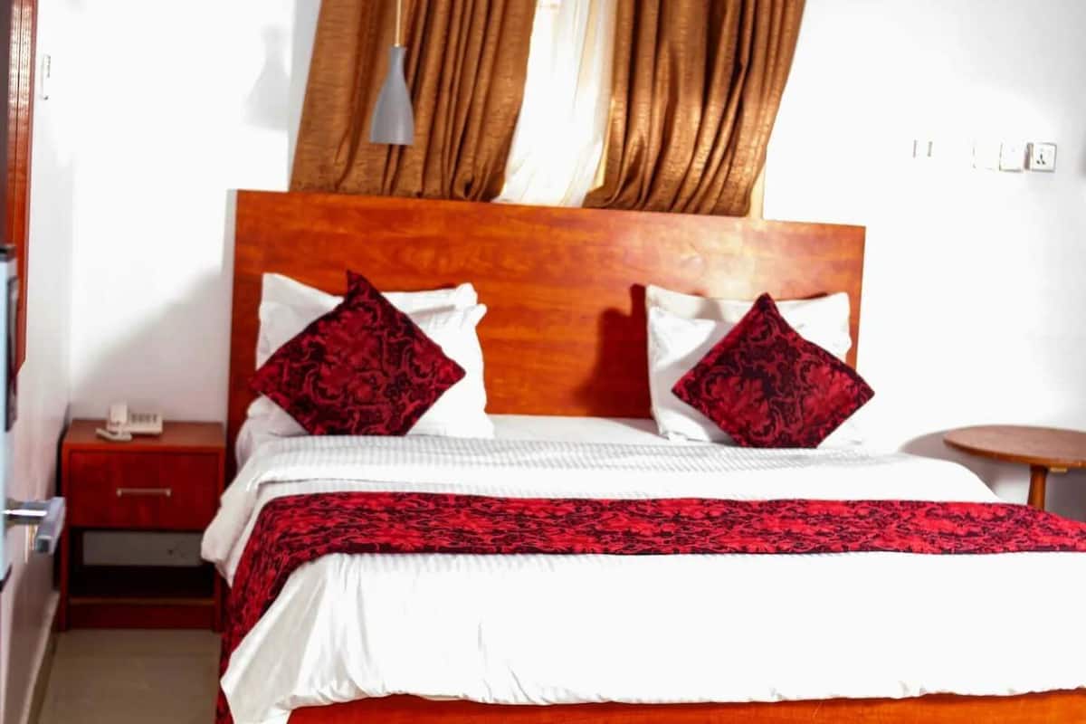 Family Room, Balcony, City View