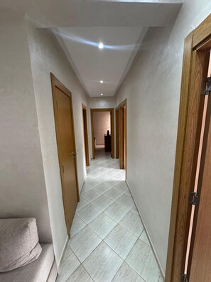 Apartemen, 3 kamar tidur, akses difabel, pemandangan kebun | Interior