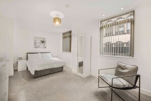 Apartament (Two-Bedroom Apartment)