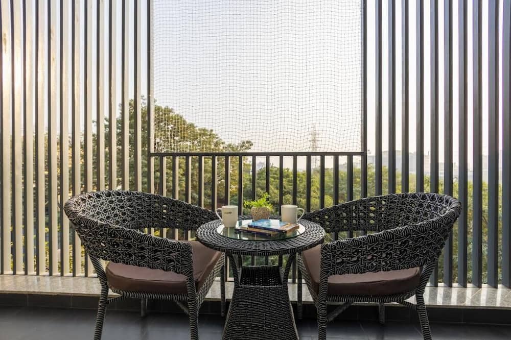 Limewood Signature - Huda City Centre