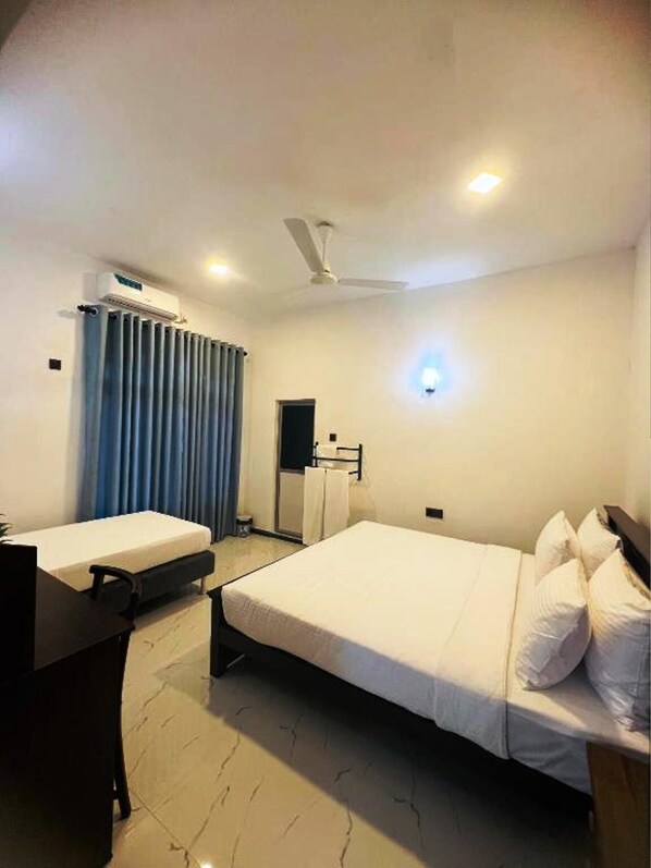 Comfort Triple Room, Garden View