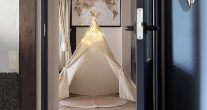 Macchiato SHONAN|Situated near the ocean and river|100 sq.m.|Floored house built by a ship builder|Hub for Kamakura and Hakone|Groups and families with children|Long stay|Extended stay|Emigrating to Shonan