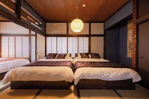 2 chambres, bureau, fer et planche à repasser, lit parapluie