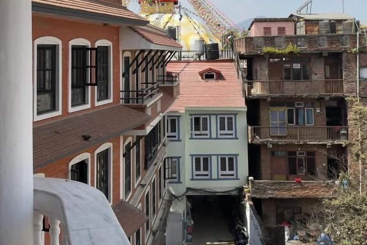 Deluxe Double Room, Balcony | Property grounds