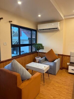 Premium Double Room | Living area - Boudha Mandala Hotel (Gokarneshwar)
