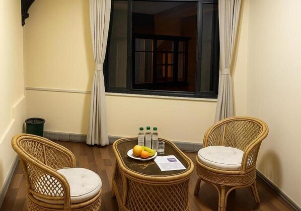 Deluxe Suite | Outdoor dining - Boudha Mandala Hotel (Gokarneshwar)