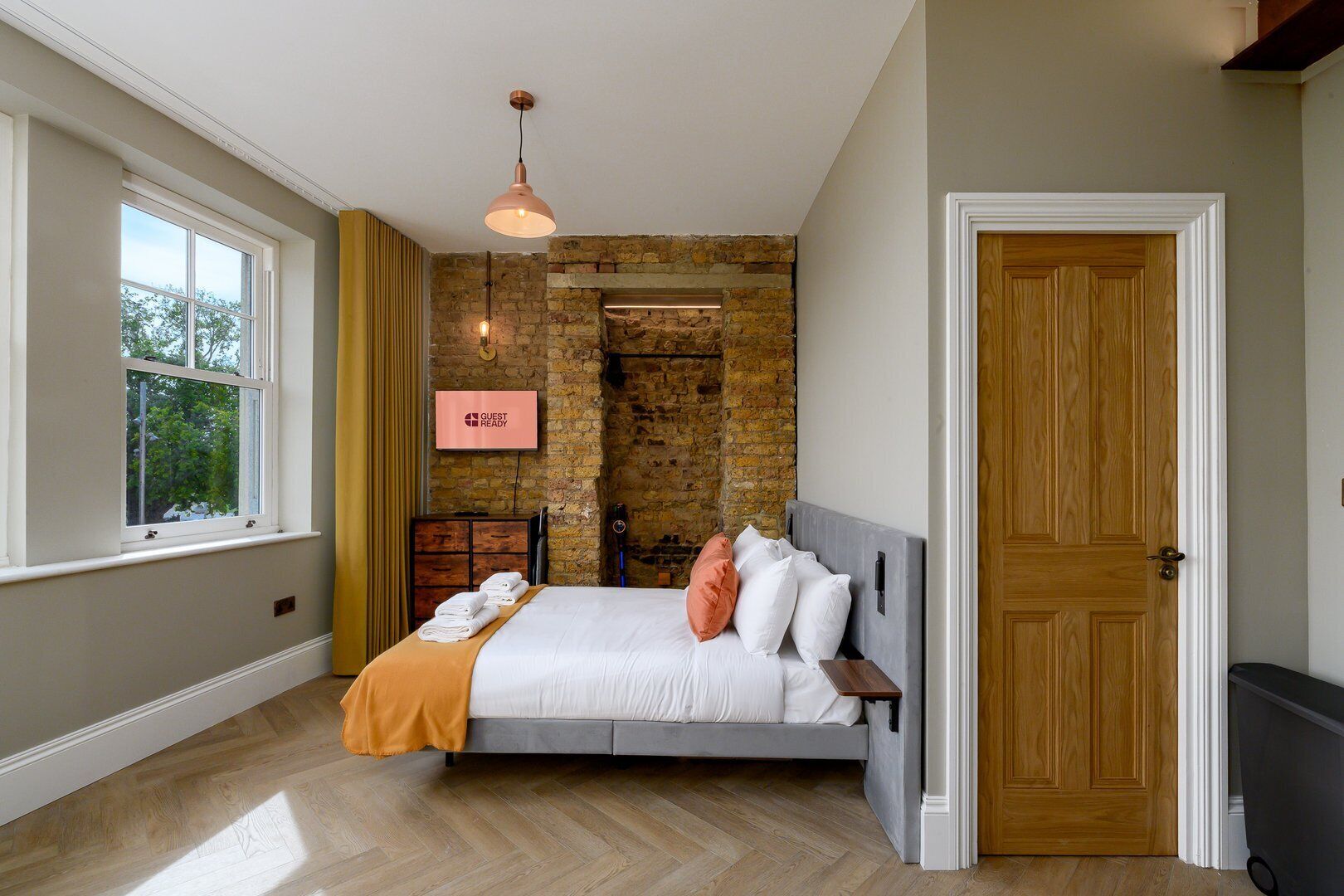 إستديو (Deluxe Studio)