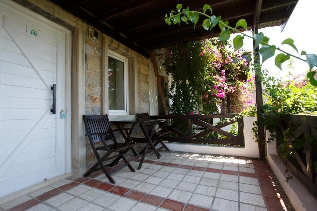 Deluxe-Doppelzimmer, Balkon, Gartenblick | Terrasse/Patio