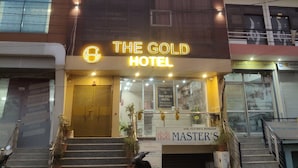 A hotel with a prominent sign reading "The Gold Hotel." - Hotel The Gold by Yatrik Hotels (Jaipur)