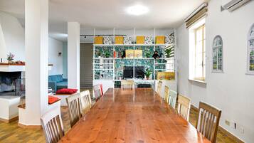 Villa, uitzicht op heuvels | Dineren