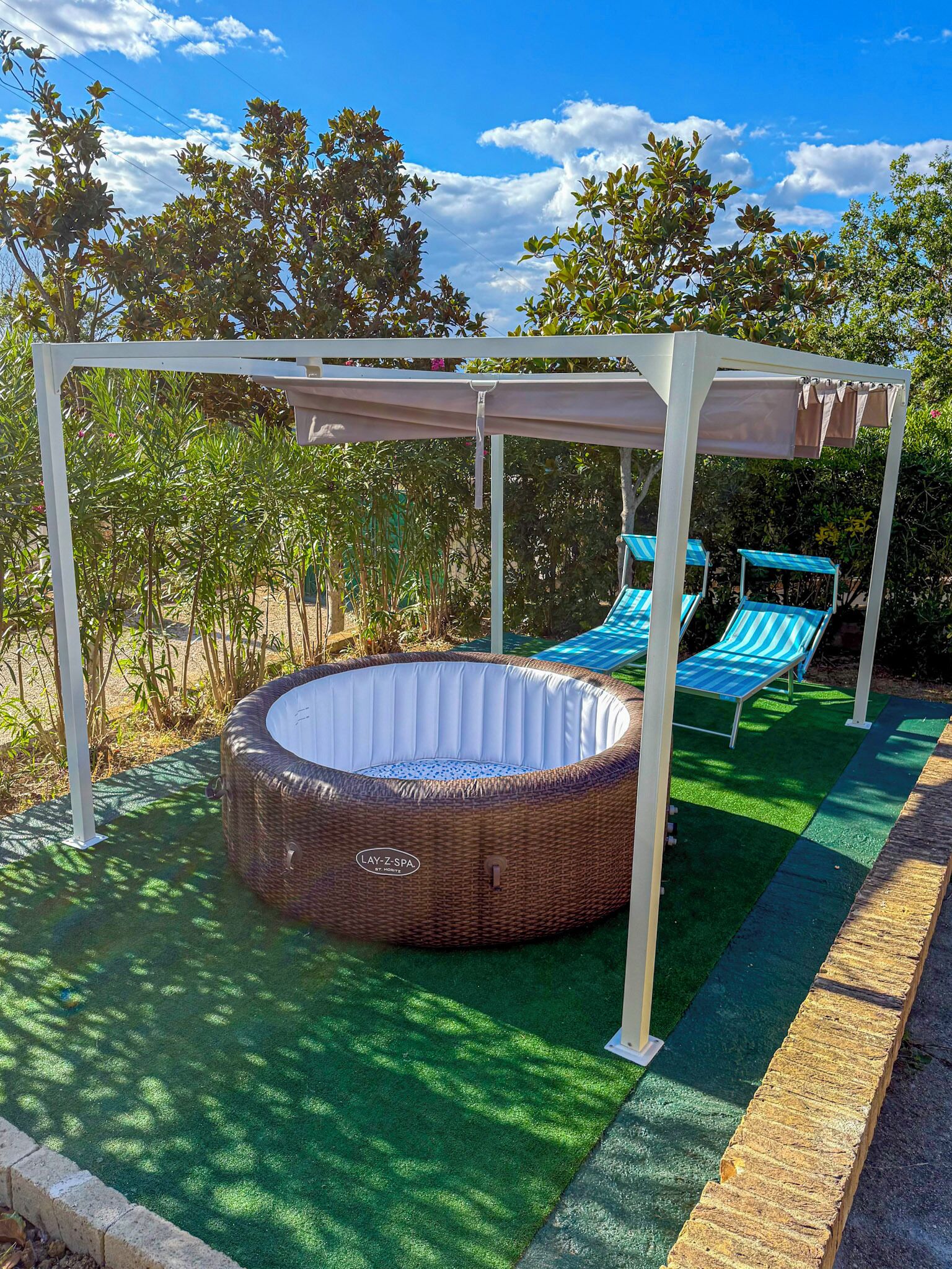 Villa, uitzicht op heuvels | Outdoor spabad