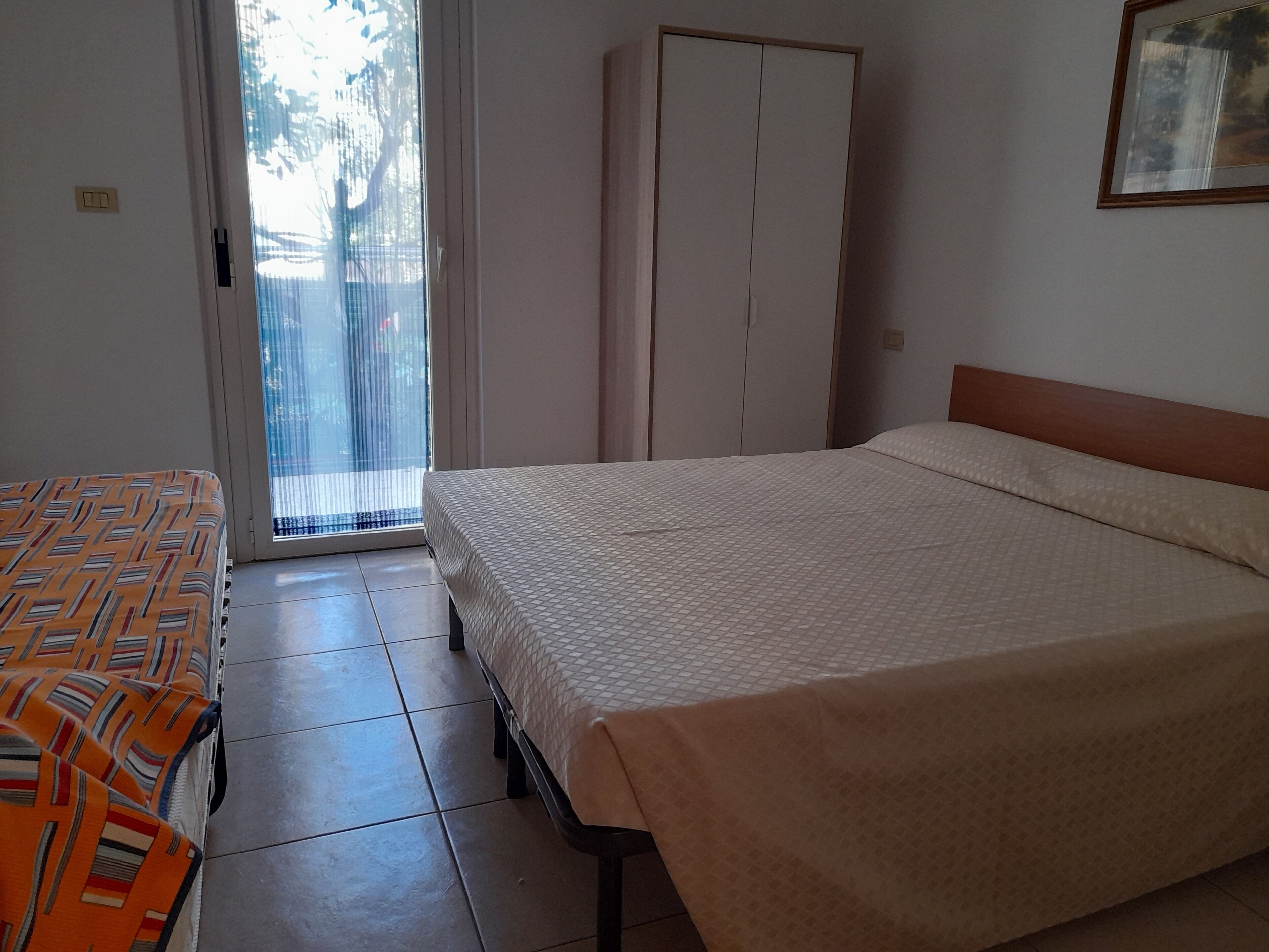 Fer et planche à repasser