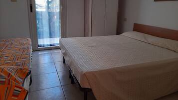 Fer et planche à repasser